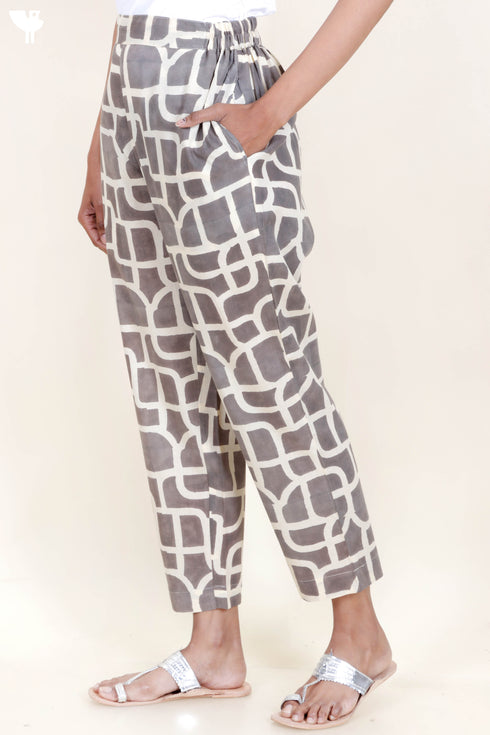 Cambric Cotton Pants in Block Print