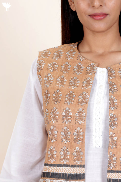 Cotton Sleeveless Jacket In Floral Block Print