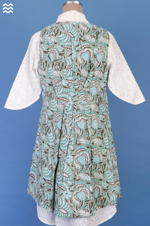 20sCotton Tilda Sleeveless Jacket In Floral Block Print