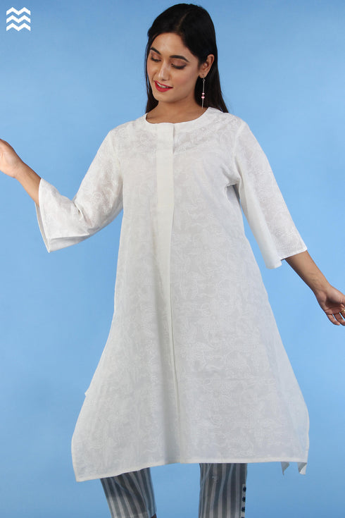 Slub Cotton Long SJB Top In Ivory White And Eggshell Blue Block Print