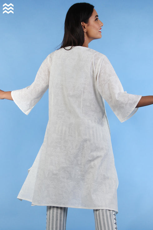 Slub Cotton Long SJB Top In Ivory White And Eggshell Blue Block Print