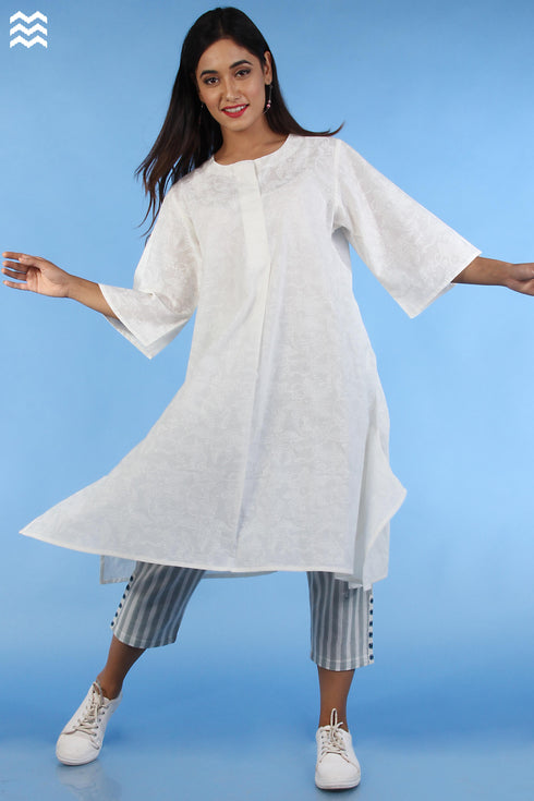 Slub Cotton Long SJB Top In Ivory White And Eggshell Blue Block Print