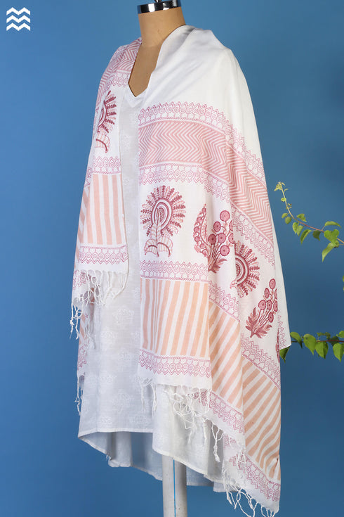 Khaadi Cotton Stole In Graphic Block Print