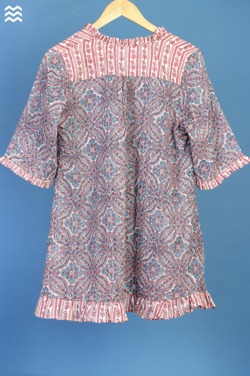 Mulmul Cotton Pete Top In Graphic Block Print