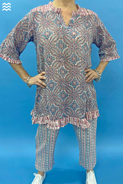 Mulmul Cotton Pete Top In Graphic Block Print