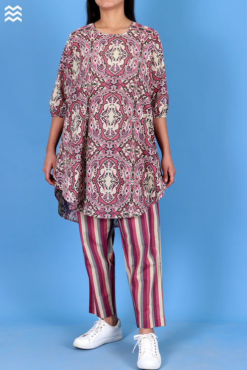 Cambric Cotton Rose Top With Graphic Print