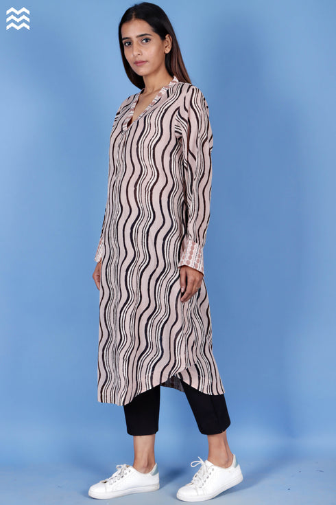 Crepe Cotton V- Neck Top In Graphic Block Print