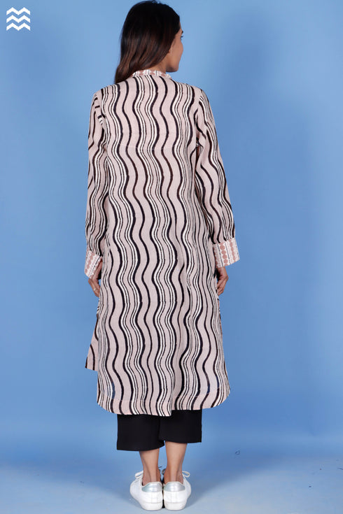 Crepe Cotton V- Neck Top In Graphic Block Print