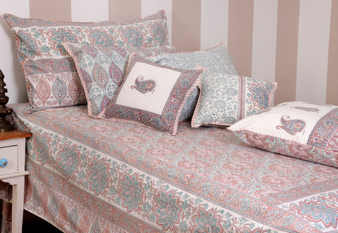 Mulmul Cotton Quilt in Floral Block Print