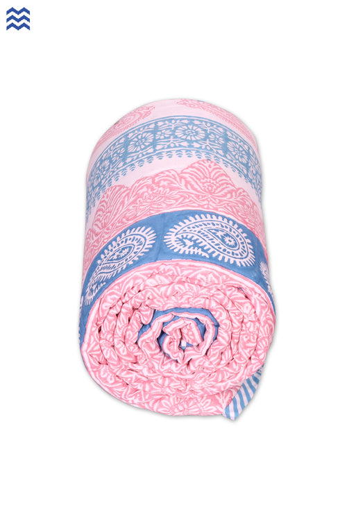 Mulmul Cotton Quilt In Graphic Block Print