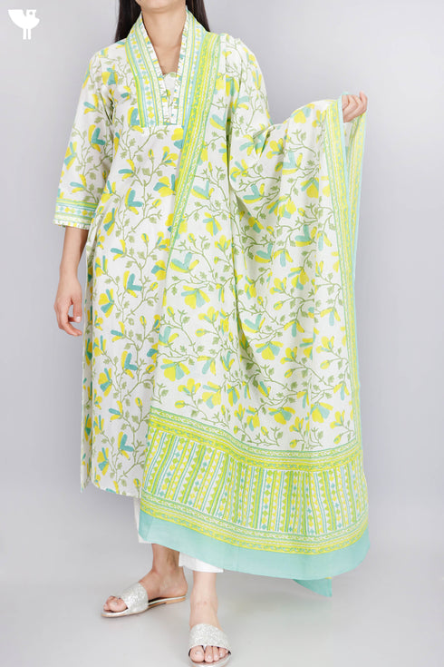 Mulmul Cotton Dupatta In Floral Block Print