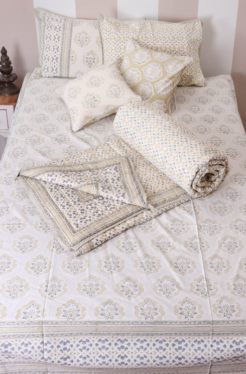 20s Cotton KING SIZE Bed Cover In Graphic Block Print