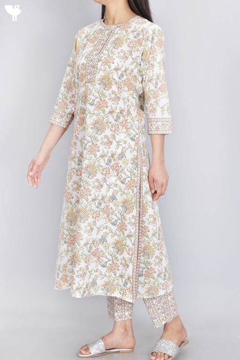 Cambric Cotton Kurta And Pant Set In Graphic Print