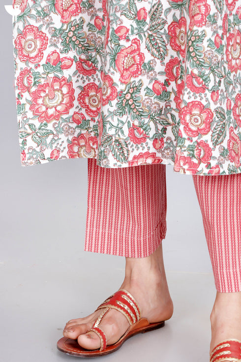 Cambric Cotton Kurta And Pant Set In Floral Print