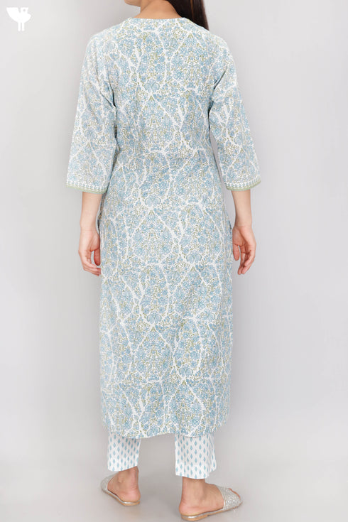 Cambric Cotton Kurta And Pant Set In Paisley Print