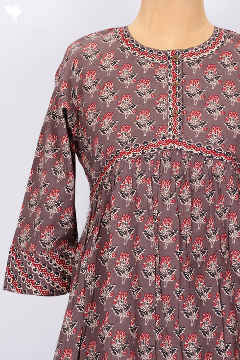 Cambric Cotton Kurta And Pant Set In Natural Block Print