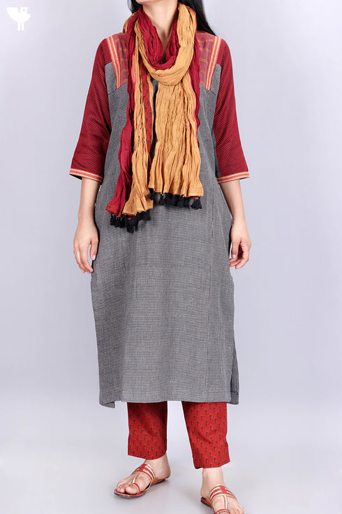 Mangalgiri Kurta Pant And Dupatta Set