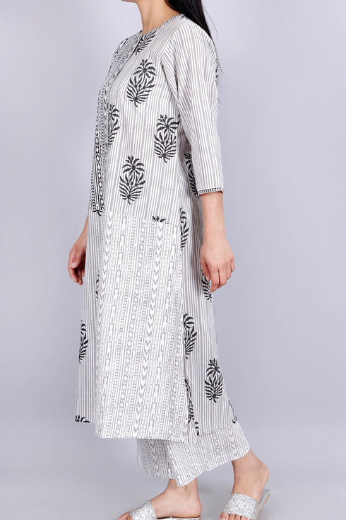 Cambric Cotton Kurta And Pant In Statement Block Print