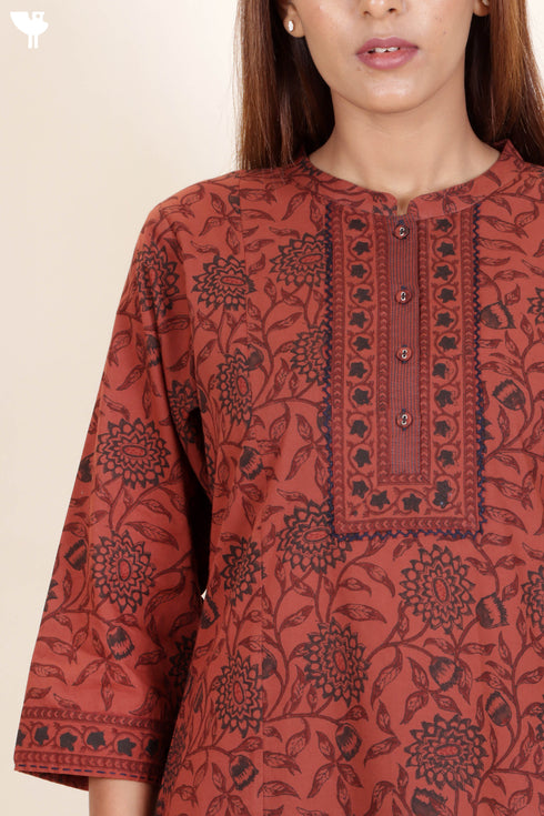 Cambric Cotton Kurta And Pant Set In Floral Block Print