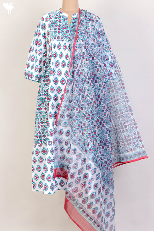 Cambric Cotton Kurta and Kota Doria Dupatta In GraphicBlock Print