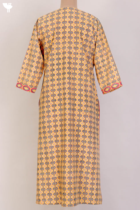 Bizzy Lizzy Kurta With Kota Doria Dupatta Set in Graphic Block Print