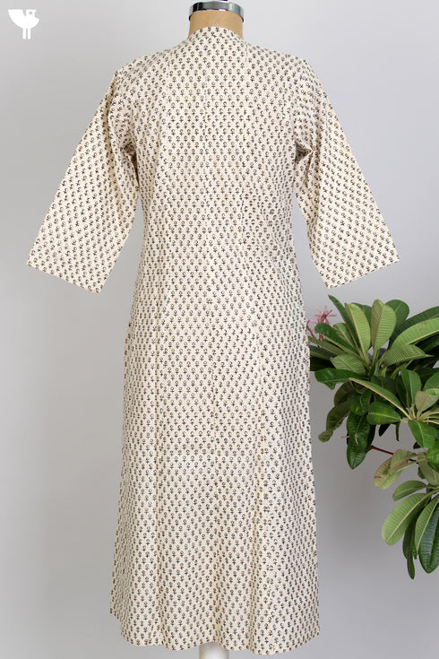 Cambric Cotton Kurta And Mul Mul Cotton Dupatta Set In Graphic Block Print