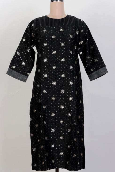 Chanderi Silk Kurta And Dupatta With Mukaish Embroidery