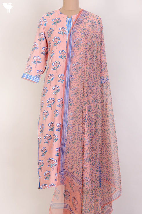 Slub Rayon Kurta With Chiffon Dupatta In Floral Block Print
