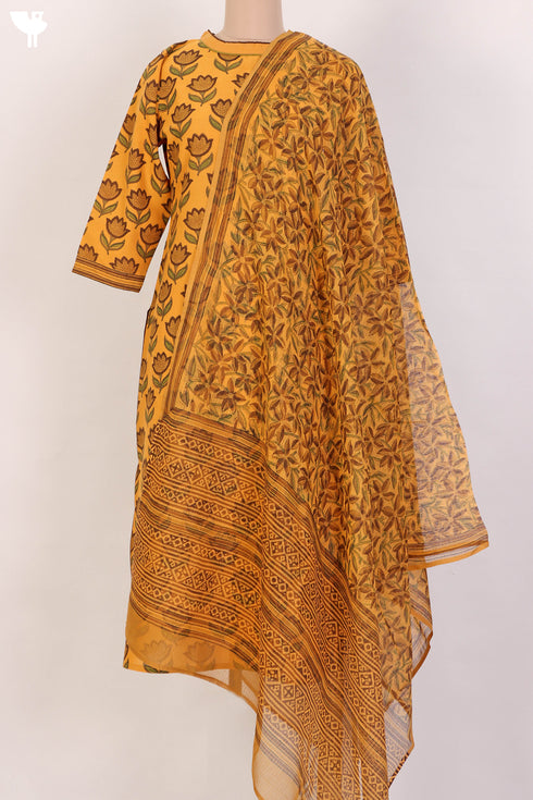 Khaadi Cotton KurtaAnd Kota Doria Dupatta With Floral Block Print