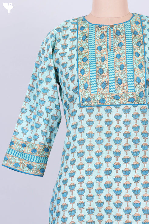 Mulmul Cotton Kurta and Kota Doria Dupatta In Floral Block Print