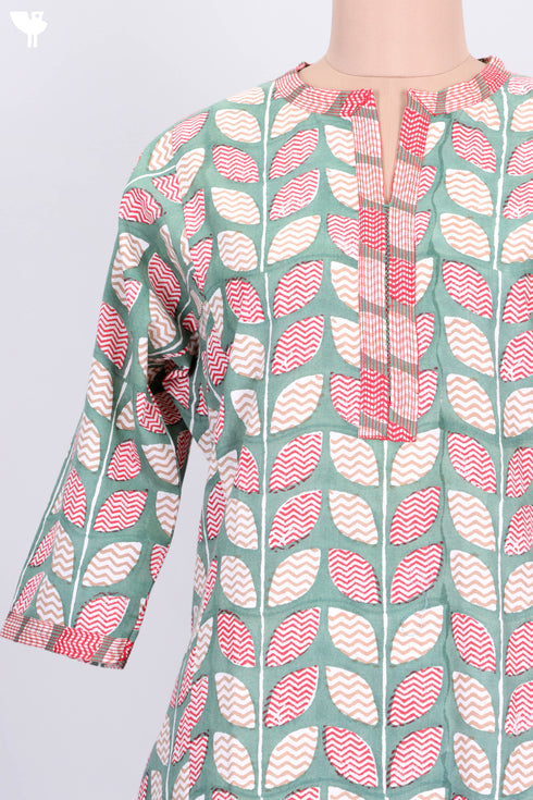 Slub Cotton Kurta and Kota Doria Dupatta In Graphic Block Print