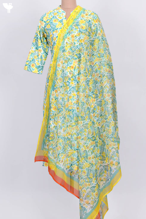 Cambric Cotton Kurta With Kota Dupatta In Floral Block Print