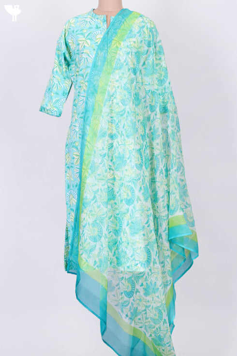 Cambric Cotton Kurta With Kota Dupatta In Floral Block Print