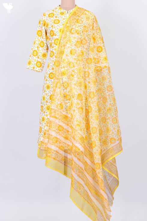 Cambric Cotton Kurta With Kota Dupatta In Floral Block Print