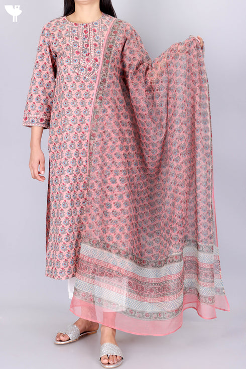 Cambric Cotton Kurta With Kota Dupatta In Floral Block Print