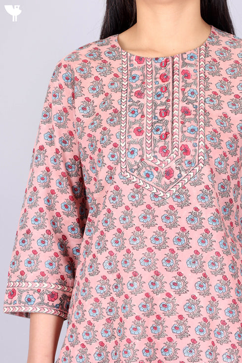 Cambric Cotton Kurta With Kota Dupatta In Floral Block Print