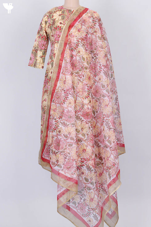 Mulmul Cotton Kurta With Kota Doria Dupatta In FloralBlock Print
