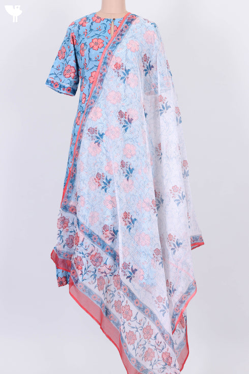 Mulmul Cotton Kurta and Kota Doria Dupatta In Floral Block Print