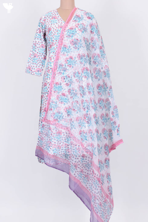 Cotton Slub Kurta With Kota Dupatta in Floral Block Print