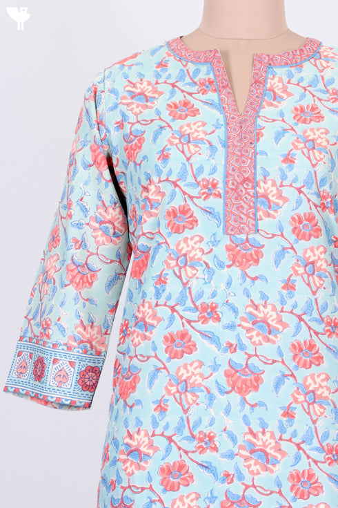 Bizzy Lizzy Kurta With Chiffon Dupatta in Floral Block Print