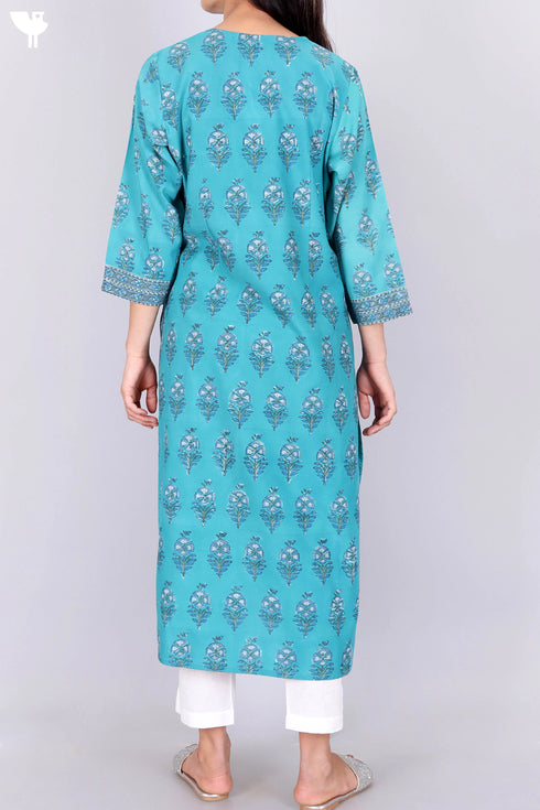 Bizzy Lizzy Kurta With Chiffon Dupatta in Floral Block Print