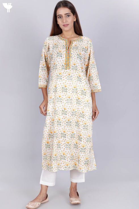 Bizzy Lizzy Kurta With Chiffon Dupatta in Floral Block Print