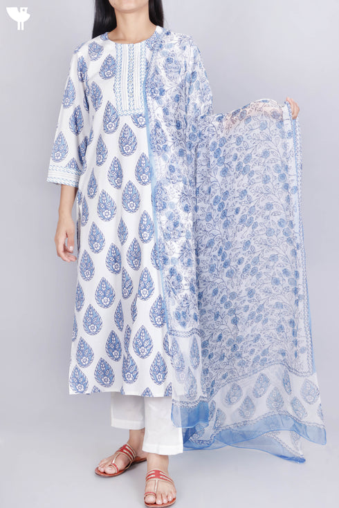 Bizzy Lizzy Kurta With Chiffon Dupatta in Block Print