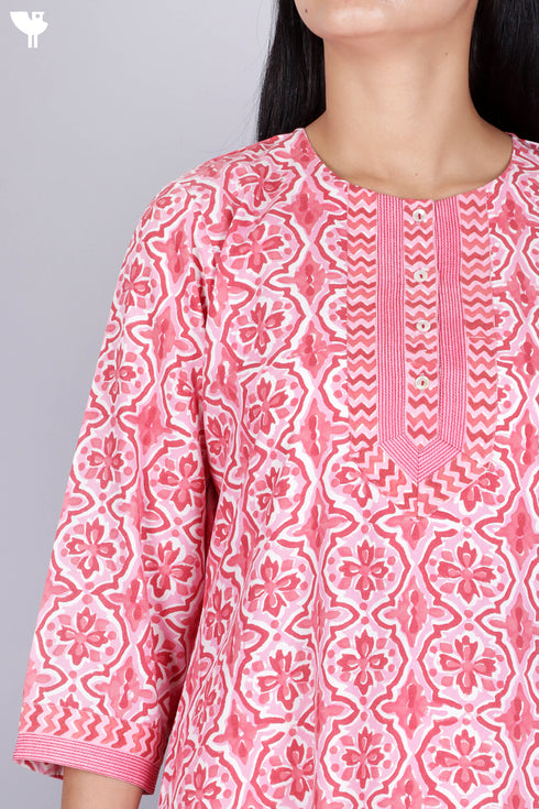 Bizzy Lizzy Kurta With Chiffon Dupatta in Graphic Block Print