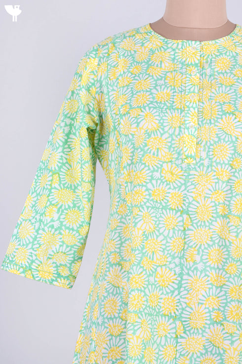 Cambric Cotton Kurta With Kota Doria Dupatta In Floral Block Print