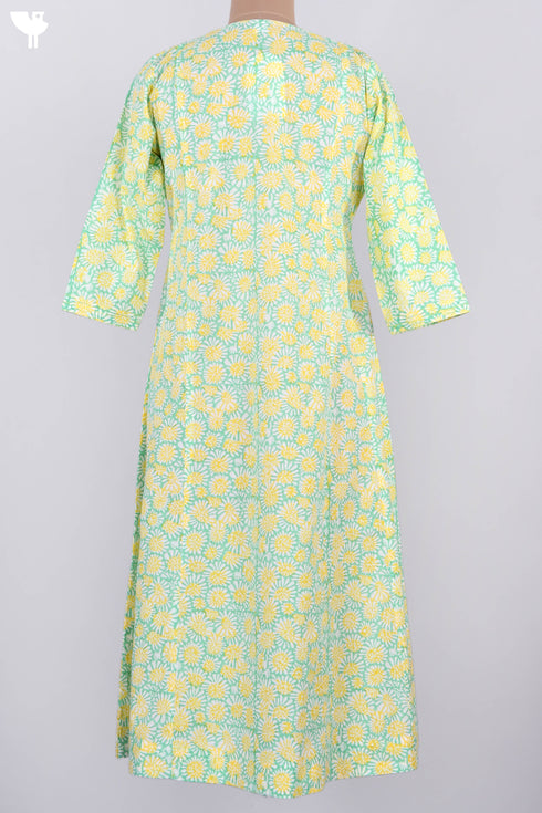 Cambric Cotton Kurta With Kota Doria Dupatta In Floral Block Print