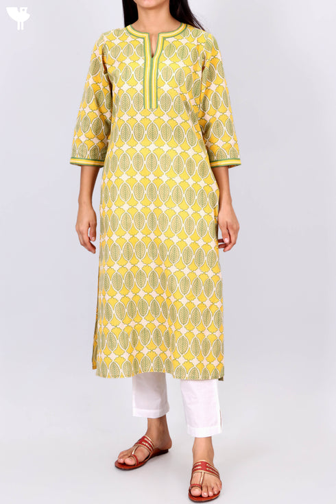Terry Voile Kurta With Chiffon Dupatta In Graphic Print