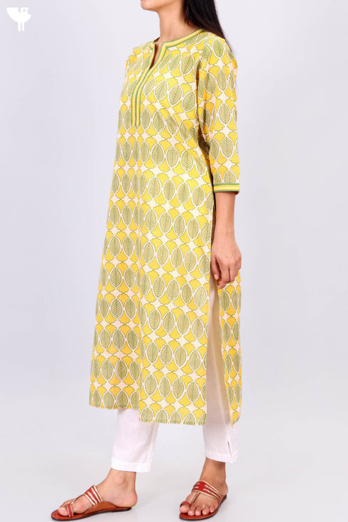 Terry Voile Kurta With Chiffon Dupatta In Graphic Print