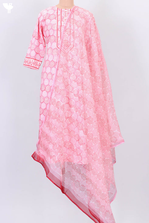 Bizzy Lizzy Kurta With Kota Doria Dupatta in Graphic Block Print