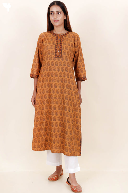 Bizzy Lizzy Kurta With Kota Doria Dupatta in Floral Block Print